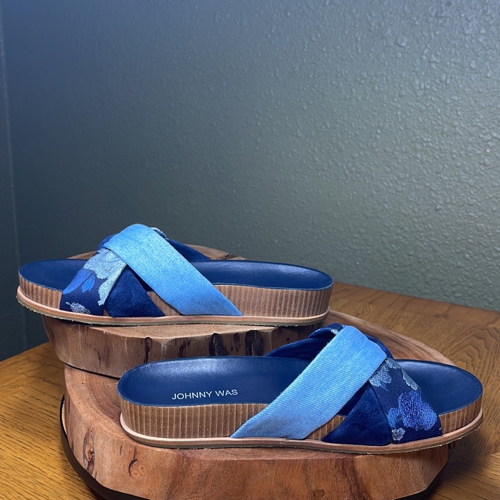 JOHNNY WAS Denim Suede Floral Tapestry Twist Slides - Picture 3 of 16